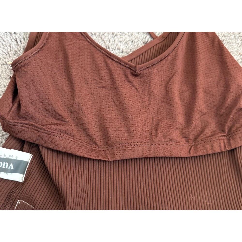 Vuori Rib Crop Tank Mulberry Brown Strappy Back Shelf Bra VW189 Womens M NWT - Picture 7 of 11